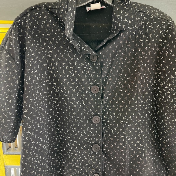 Vintage 80s, Black/white Button Down Blouse.  Large - Picture 2 of 7